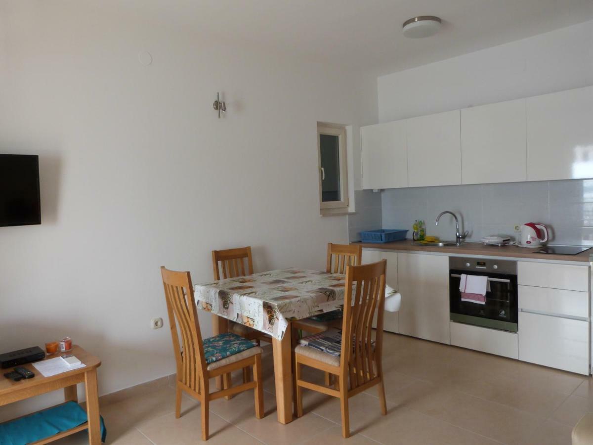 Maria Apartments Starigrad Paklenica Exterior photo